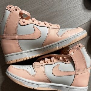 Peach and white dunk